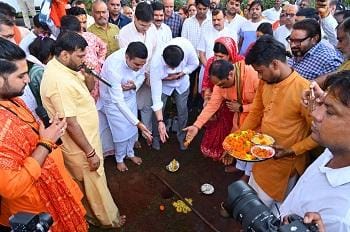 भिलाई में जीवन आनंद फाउंडेशन द्वारा श्रीराम कथा महोत्सव की भूमि पूजन सम्पन्न...