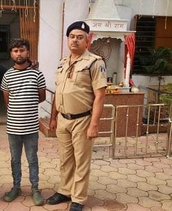 भिलाई में आदतन बदमाश शुभम मराठा गिरफ्तार: लूट, चाकूबाजी और आर्म्स एक्ट के मामलों में जेल भेजा गया...