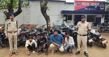नेवई एवं जामुल पुलिस तथा ए सी सी यू की संयुक्त कार्यवाही: आदतन मोटर सायकल चोर को गिरफ्तार करने में मिली सफलता...