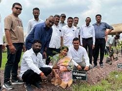 महापौर अलका बाघमार ने बोरसी मुक्तिधाम में किया वृक्षारोपण,मां के नाम पौधा सुरक्षित कर वृक्ष बनाने का लिया संकल्प... 6 महापौर अलका बाघमार ने बोरसी मुक्तिधाम में किया वृक्षारोपण,मां के नाम पौधा सुरक्षित कर वृक्ष बनाने का लिया संकल्प...