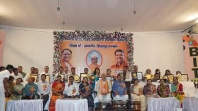 मुख्यमंत्री शिक्षा गौरव अलंकरण सम्मान समारोह में शामिल हुए शिक्षा मंत्री गजेन्द्र यादव दुर्ग सांसद विजय बघेल दुर्ग ग्रामीण विधायक ललित चंद्राकर