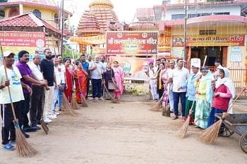 स्वच्छता अभियान कार्यक्रम में सम्मिलित हुए दुर्ग ग्रामीण विधायक ललित चंद्राकर...