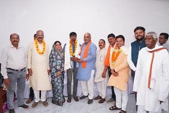 दुर्ग ग्रामीण विधायक ललित चंद्राकर ने चंद्रनाहु कुर्मी समाज के नवनिर्वाची पदाधिकारियों का किया सम्मान