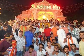 डोंगरगढ़ में बृजमोहन अग्रवाल ने किए मां बम्लेश्वरी के दर्शन, छत्तीसगढ़ की खुशहाली की कामना