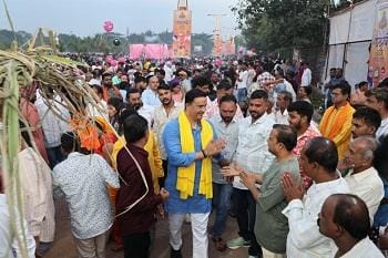 छठ पूजा 2025: समाजसेवी इंद्रजीत सिंह ‘छोटू’ ने भिलाई के छठ घाटों पर पहुंचकर दी श्रद्धालुओं को शुभकामनाएं...