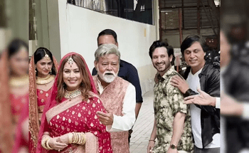 52 की उम्र में महिमा चौधरी ने की दूसरी शादी? इस एक्टर संग आईं नजर.... 1 52 की उम्र में महिमा चौधरी ने की दूसरी शादी? इस एक्टर संग आईं नजर....