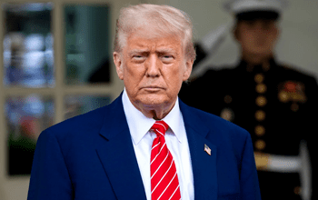 ट्रंप प्रशासन ने घटाई शरणार्थियों की सीमा, अब सिर्फ 7,500 लोगों को मिलेगा प्रवेश... 1 ट्रंप प्रशासन ने घटाई शरणार्थियों की सीमा, अब सिर्फ 7,500 लोगों को मिलेगा प्रवेश...