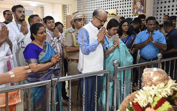 राज्यपाल रमेन डेका ने भिलाई स्कंदाश्रम में की पूजा अर्चना, प्रदेश की खुशहाली के लिए की कामना... 5 राज्यपाल रमेन डेका ने भिलाई स्कंदाश्रम में की पूजा अर्चना, प्रदेश की खुशहाली के लिए की कामना...
