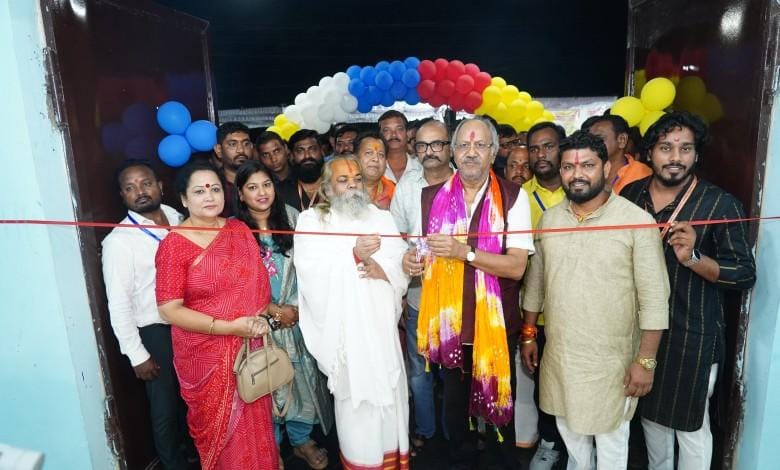 रावणभाठा दशहरा मैदान में विजयादशमी महोत्सव का भूमिपूजन, सांसद बृजमोहन ने किया बैडमिंटन हॉल का लोकार्पण...