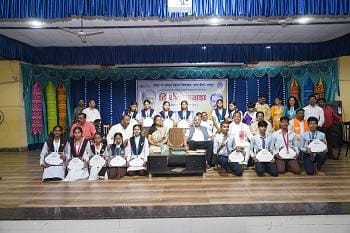 हिंदी हमारी संस्कृति और पहचान की जीवंत धरोहर : सांसद बृजमोहन