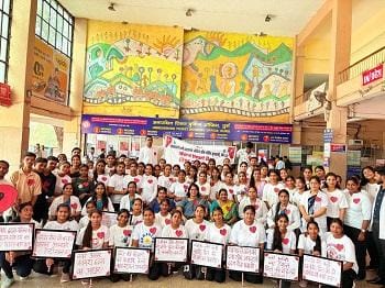 विश्व हृदय दिवस पर शंकराचार्य स्वामी स्वरूपानंद नर्सिंग कॉलेज के विद्यार्थियों ने नुक्कड़ नाटक के माध्यम से किया जागरूक