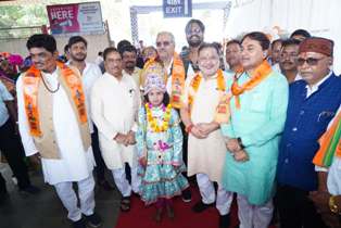 सांसद बृजमोहन अग्रवाल ने रामलला दर्शन यात्रा विशेष ट्रेन को अयोध्या धाम के लिए रवाना किया...