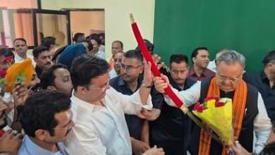 भिलाई ट्रक ट्रेलर ट्रांसपोर्टर्स एसोसिएशन ने डॉ. रमन सिंह को जन्मदिन की शुभकामनाएं दी