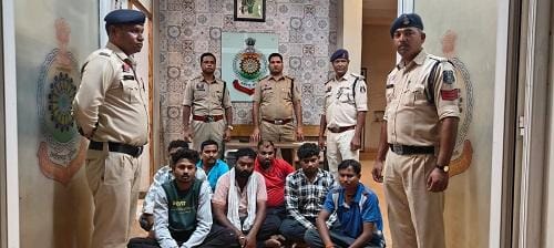 दुर्ग पुलिस की बड़ी कार्यवाही: पाटन में 7 होटल/ढाबा संचालक अवैध शराब पर गिरफ्तार...