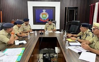 वरिष्ठ पुलिस अधीक्षक जिला दुर्ग द्वारा किया गया समीक्षा बैठक का आयोजन... 2 वरिष्ठ पुलिस अधीक्षक जिला दुर्ग द्वारा किया गया समीक्षा बैठक का आयोजन...