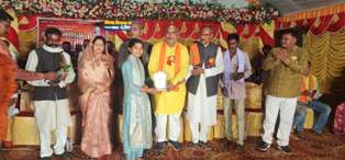 तिरगा सिलोदा में आयोजित मातर महोत्सव में शामिल हुए दुर्ग ग्रामीण विधायक ललित चंद्राकर