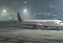 दिल्ली एयरपोर्ट पर थमी उड़ानों की रफ्तार! ATC सिस्टम में आई तकनीकी गड़बड़ी, 100 से ज्यादा फ्लाइट प्रभावित...