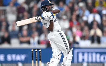 टीम इंडिया में मिल गई एंट्री, लेकिन डोमेस्टिक क्रिकेट में भी रन नहीं बना पा रहा ये खिलाड़ी... 1 टीम इंडिया में मिल गई एंट्री, लेकिन डोमेस्टिक क्रिकेट में भी रन नहीं बना पा रहा ये खिलाड़ी...