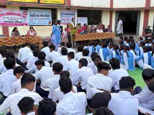 शासकीय हायर सेकेंडरी विद्यालय बघेरा में ‘बेटी बचाओ बेटी पढ़ाओ’ योजनांतर्गत बाल दिवस पर अभिव्यक्ति कार्यक्रम का हुआ आयोजन
