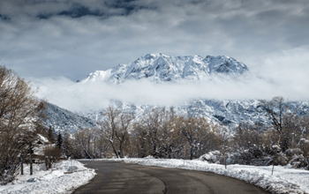 बॉयफ्रेंड ने बर्फ से ढके पहाड़ पर गर्लफ्रेंड को ठंड में मरने के लिए छोड़ा, फोन को किया साइलेंट, युवती की मौत...
