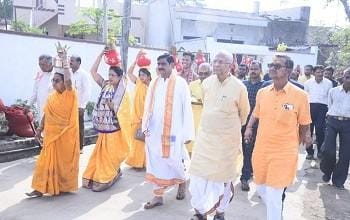 पाऊवारा में भागवत कथा का शुभारंभ: पहले दिन निकाली गई शोभा यात्रा, भक्तिमय रहा माहौल...