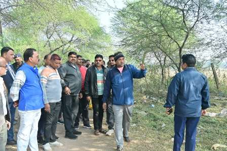 ओम परिसर से उरला तक बनेगी सड़क, केबिनेट मंत्री गजेन्द्र यादव ने इंजिनियर की टीम के साथ किया स्थल निरिक्षण...