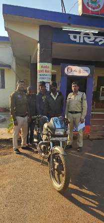 चोरी के आरोपी नंदनी नगर पुलिस के गिरफ्त मे...