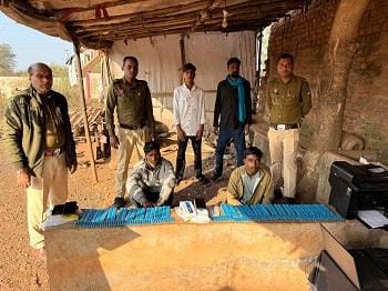 दुर्ग पुलिस की बड़ी कार्रवाई: ऑपरेशन विश्वास में 840 प्रतिबंधित नशीली दवाइयाँ जब्त, 06 आरोपी जेल भेजे गए