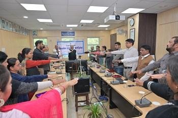 वित्त एवं लेखा विभाग में राजभाषा कार्यशाला आयोजित...