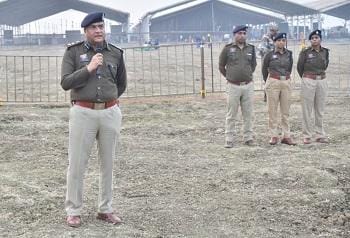 नगपुरा में आयोजित शिव महापुराण कथा कार्यक्रम में लगे सुरक्षा व्यवस्था की किया गया समीक्षा...