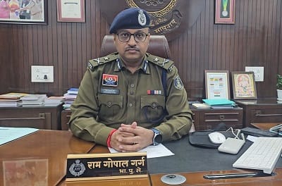 पुलिस महानिरीक्षक दुर्ग रेंज के तकनीकी नवाचार को राष्ट्रीय स्तर पर मिली मान्यता... 7 पुलिस महानिरीक्षक दुर्ग रेंज के तकनीकी नवाचार को राष्ट्रीय स्तर पर मिली मान्यता...