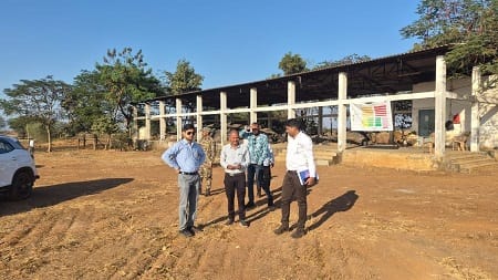 जिले में धान संग्रहण केंद्रों की तैयारी का कलेक्टर अभिजीत सिंह ने किया निरीक्षण...