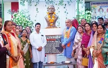 शासकीय कन्या उच्चतर माध्यमिक विद्यालय उतई में आयोजित वार्षिकोत्सव एवं पुरुस्कार वितरण समारोह में शामिल हुए विधायक ललित चंद्राकर... 5 शासकीय कन्या उच्चतर माध्यमिक विद्यालय उतई में आयोजित वार्षिकोत्सव एवं पुरुस्कार वितरण समारोह में शामिल हुए विधायक ललित चंद्राकर...