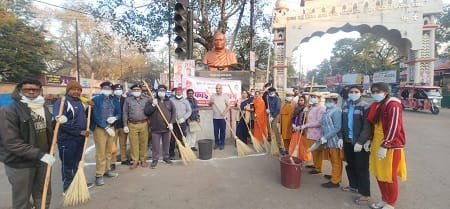 दुर्ग ग्रामीण विधायक ललित चंद्राकर ने स्वच्छता अभियान में किया शामिल हुए...