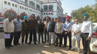 12 सूत्रीय मांगों को लेकर ट्रक-ट्रेलर संगठनों ने जिलाधीश से की मुलाकात... 4 12 सूत्रीय मांगों को लेकर ट्रक-ट्रेलर संगठनों ने जिलाधीश से की मुलाकात...