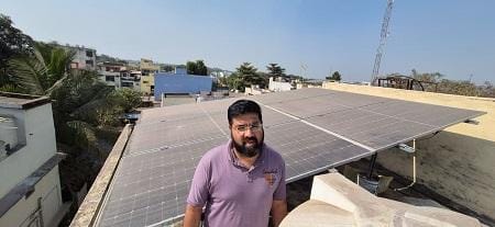 भिलाई के आकाश झमनानी ने सौर ऊर्जा से पाई बिजली बिल से आजादी...