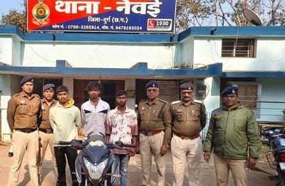 नेवई थाना क्षेत्र में चोरी का खुलासा, 3 आरोपी गिरफ्तार...