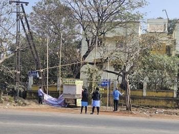 टाउनशिप से अनाधिकृत होर्डिंग्स हटाए गए, प्रवर्तन अनुभाग द्वारा विशेष अभियान...