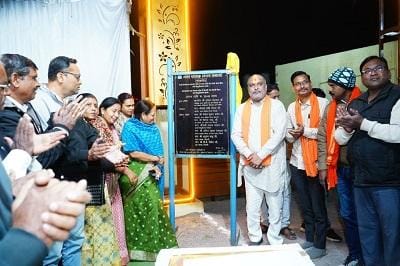 दुर्ग ग्रामीण विधायक ललित चंद्राकर ने रिसाली विद्युतीकरण कार्य का लोकार्पण कर जनता को समर्पित किया...