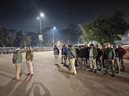 दुर्ग में अलर्ट मोड पर पुलिस: पद्मनाभपुर थाना क्षेत्र में सुबह-सुबह सघन चेकिंग अभियान...