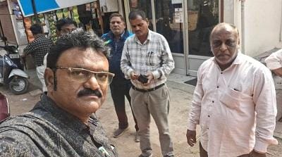 निगम के कुर्की दल ने 1.38 लाख रूपये वसूले... 1 निगम के कुर्की दल ने 1.38 लाख रूपये वसूले...