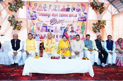 थनौंद, विनायकपुर, व मंचान्दूर में आयोजित मां परमेश्वरी जयंती कार्यक्रम में शामिल हुए दुर्ग ग्रामीण विधायक ललित चंद्राकर