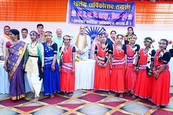 शासकीय उच्चतर माध्यमिक विद्यालय, रसमड़ा में आयोजित वार्षिक उत्सव एवं पुरुस्कार वितरण समारोह में शामिल हुए दुर्ग ग्रामीण विधायक ललित चंद्राकर...