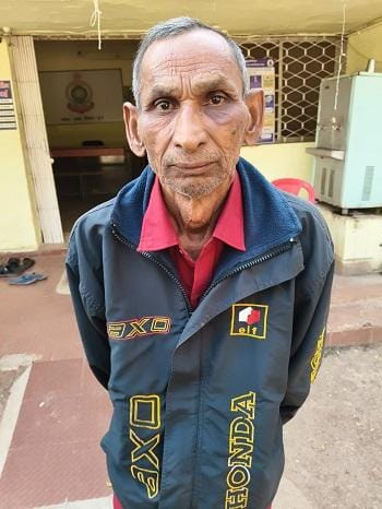 दुर्ग में पारिवारिक विवाद बना हिंसक: नाबालिग पर कुल्हाड़ी से हमला करने वाला आरोपी गिरफ्तार, हथियार बरामद...