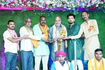 खुर्सीडीह–खुरसुल में देवी जस गायन और झांकी प्रतियोगिता संपन्न, विधायक ललित चंद्राकर ने नशामुक्त समाज का दिया संदेश...