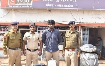 दुर्ग पुलिस का नशे पर प्रहार: भिलाई से 2.2 किलो गांजा के साथ युवक गिरफ्तार, एक्टिवा व नकदी जब्त...