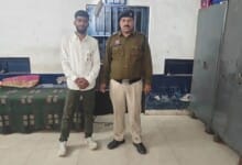 युवती से गाली-गलौज, मारपीट और छेड़छाड़ का मामला: फरार आरोपी गिरफ्तार, न्यायिक रिमांड पर भेजा गया...