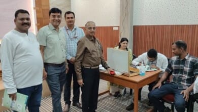 दुर्ग में पुलिस वाहन चालकों के लिए हेल्थ चेकअप कैंप: 116 ड्राइवरों की आंख, बीपी और शुगर जांच...