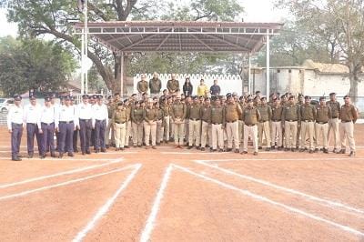 दुर्ग पुलिस ने पुलिसकर्मियों के लिए हेल्थ अवेयरनेस सेशन किया आयोजित, 112 अधिकारी-कर्मचारी हुए लाभान्वित