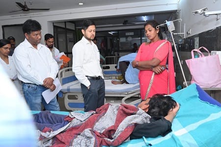 कलेक्टर ने जिला चिकित्सालय का किया आकस्मिक निरीक्षण... 1 कलेक्टर ने जिला चिकित्सालय का किया आकस्मिक निरीक्षण...